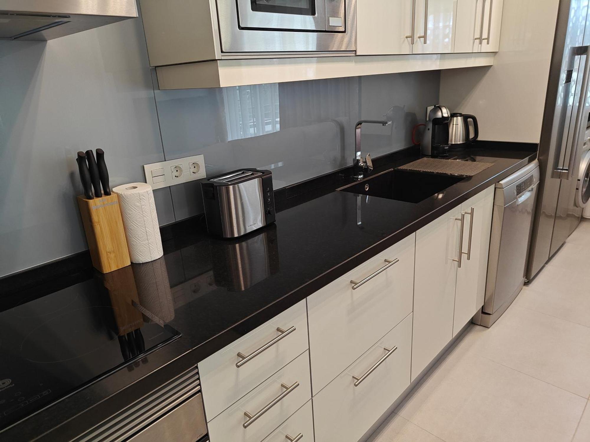 Sun Apartment - 3 Bedrooms, Priv Parking, Pool, Ac, Tv Channels, Fibre Net Los Cristianos (Tenerife) Exterior foto