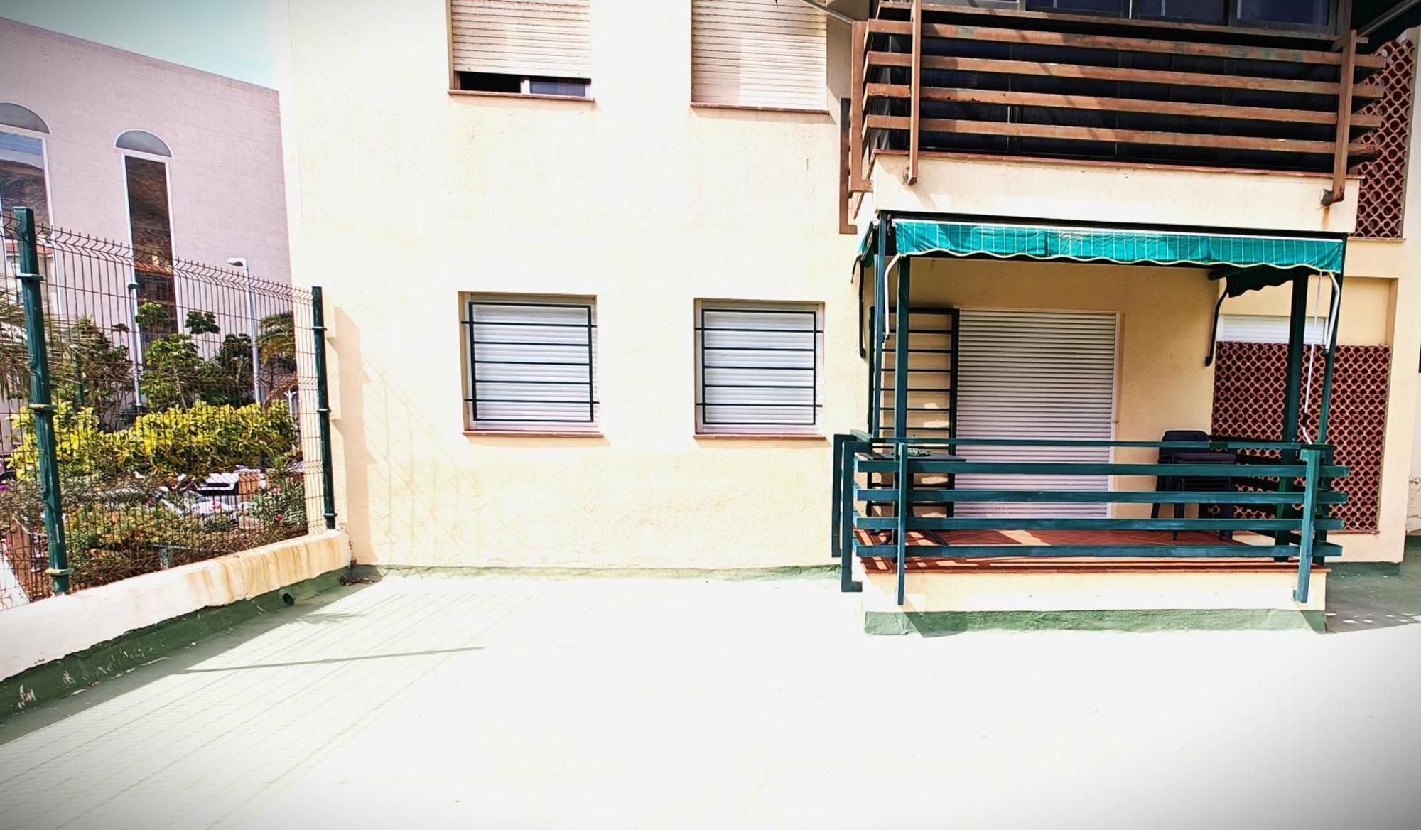 Sun Apartment - 3 Bedrooms, Priv Parking, Pool, Ac, Tv Channels, Fibre Net Los Cristianos (Tenerife) Exterior foto