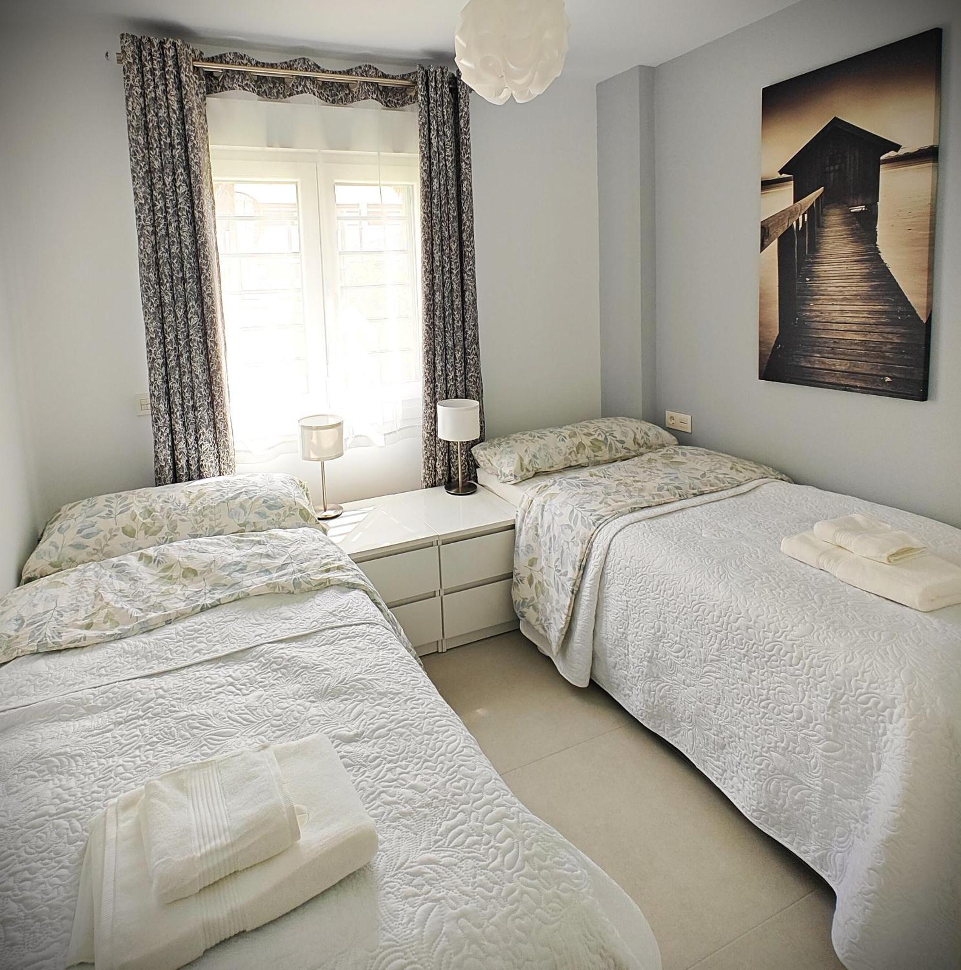 Sun Apartment - 3 Bedrooms, Priv Parking, Pool, Ac, Tv Channels, Fibre Net Los Cristianos (Tenerife) Exterior foto